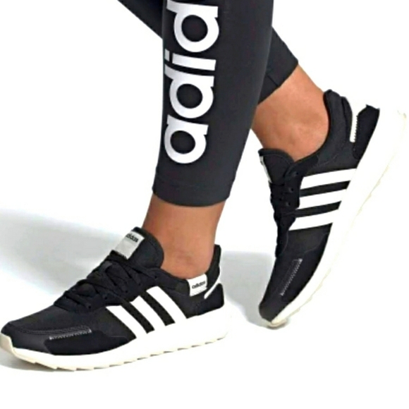 Adidas Retrorun Sneakers Size 5 